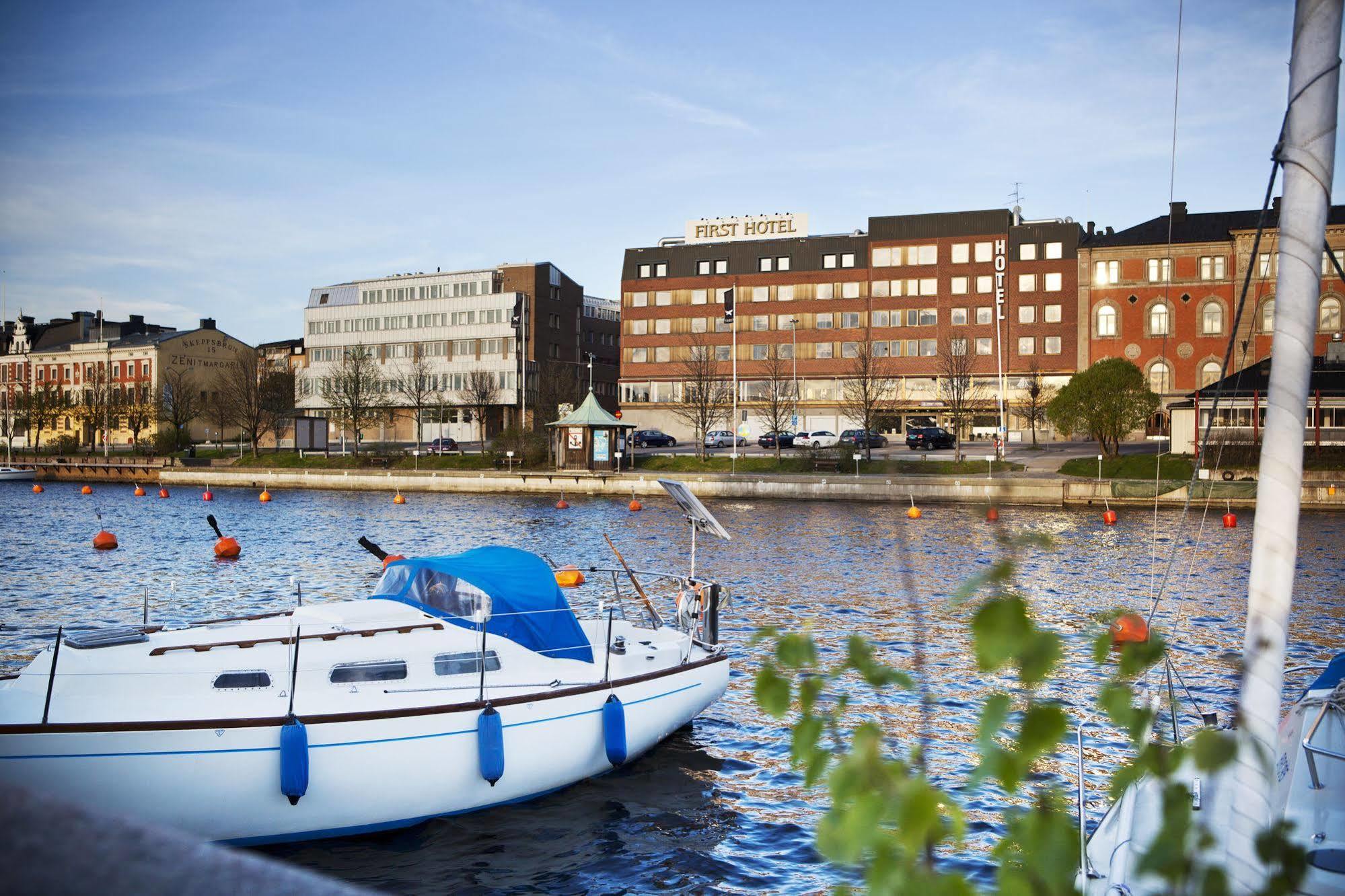 First Hotel Stadt Härnösand Eksteriør billede